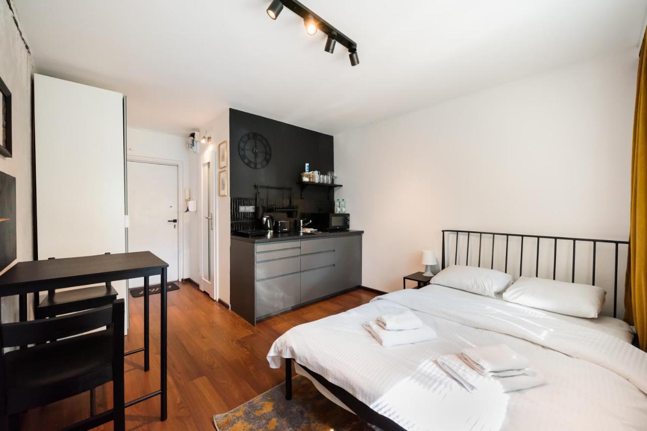 Ochota Funky Studio Apartment Warsaw Exterior photo