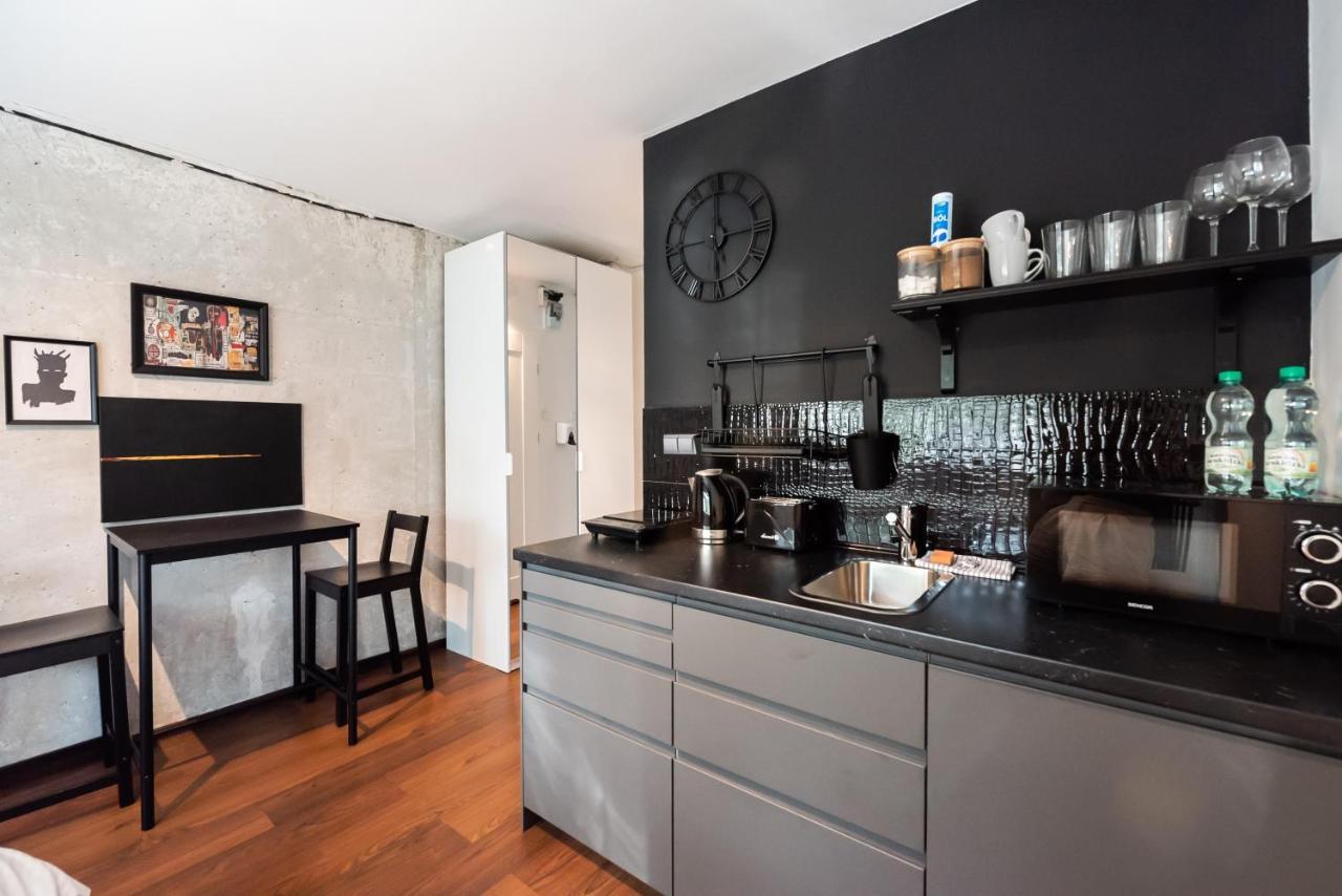 Ochota Funky Studio Apartment Warsaw Exterior photo