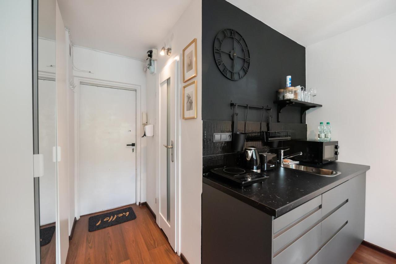 Ochota Funky Studio Apartment Warsaw Exterior photo